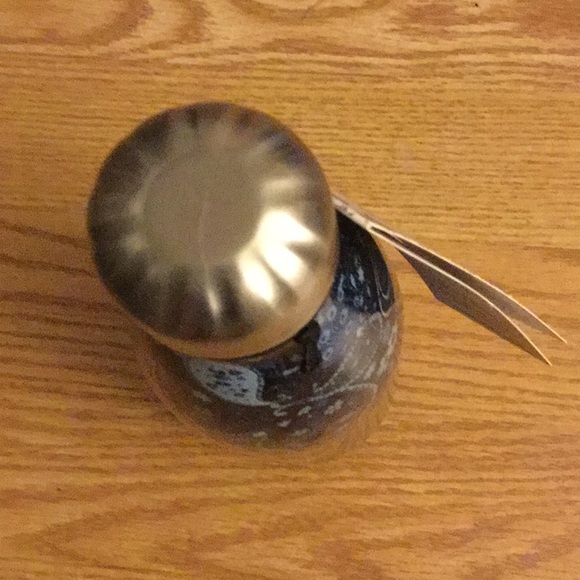 Liberty Fabrics & Swell Bottle. Sold by Starbucks - Picture 2 of 4